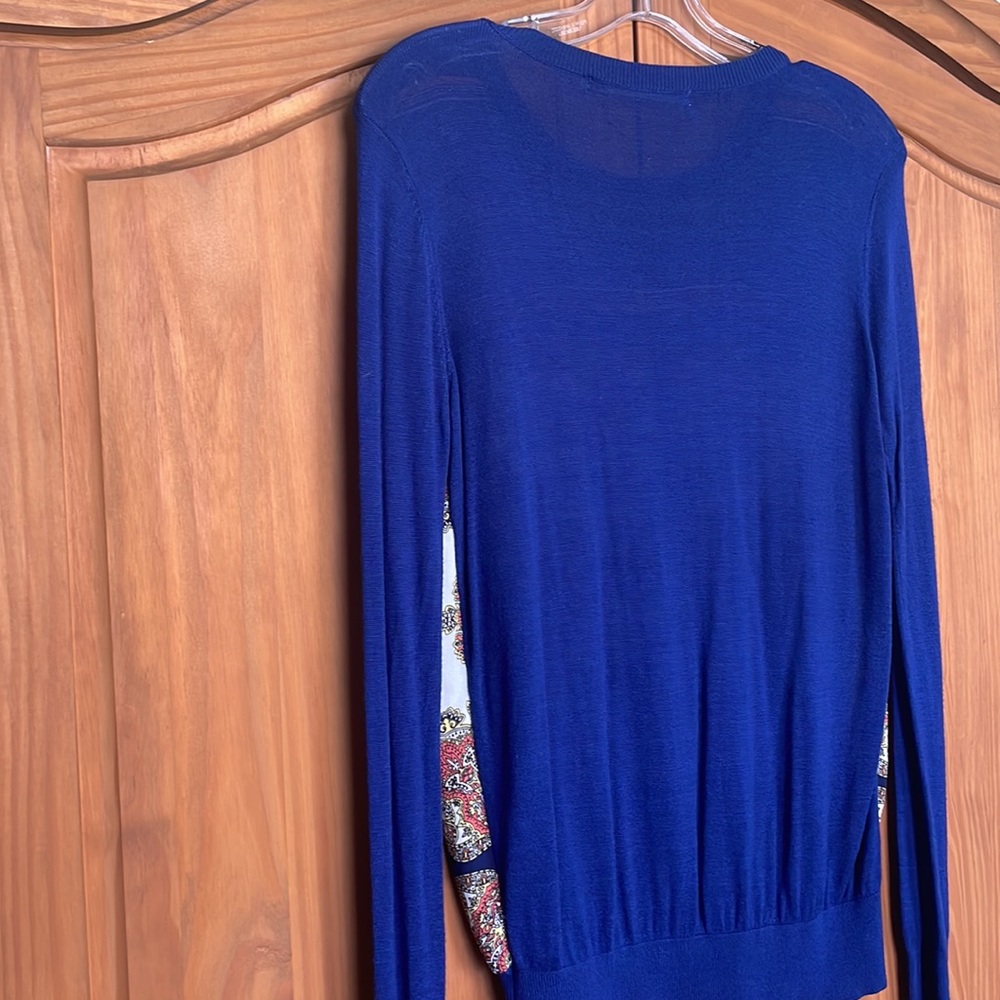 *SOLD* Sweater, Lightweight - Picture 7 of 8